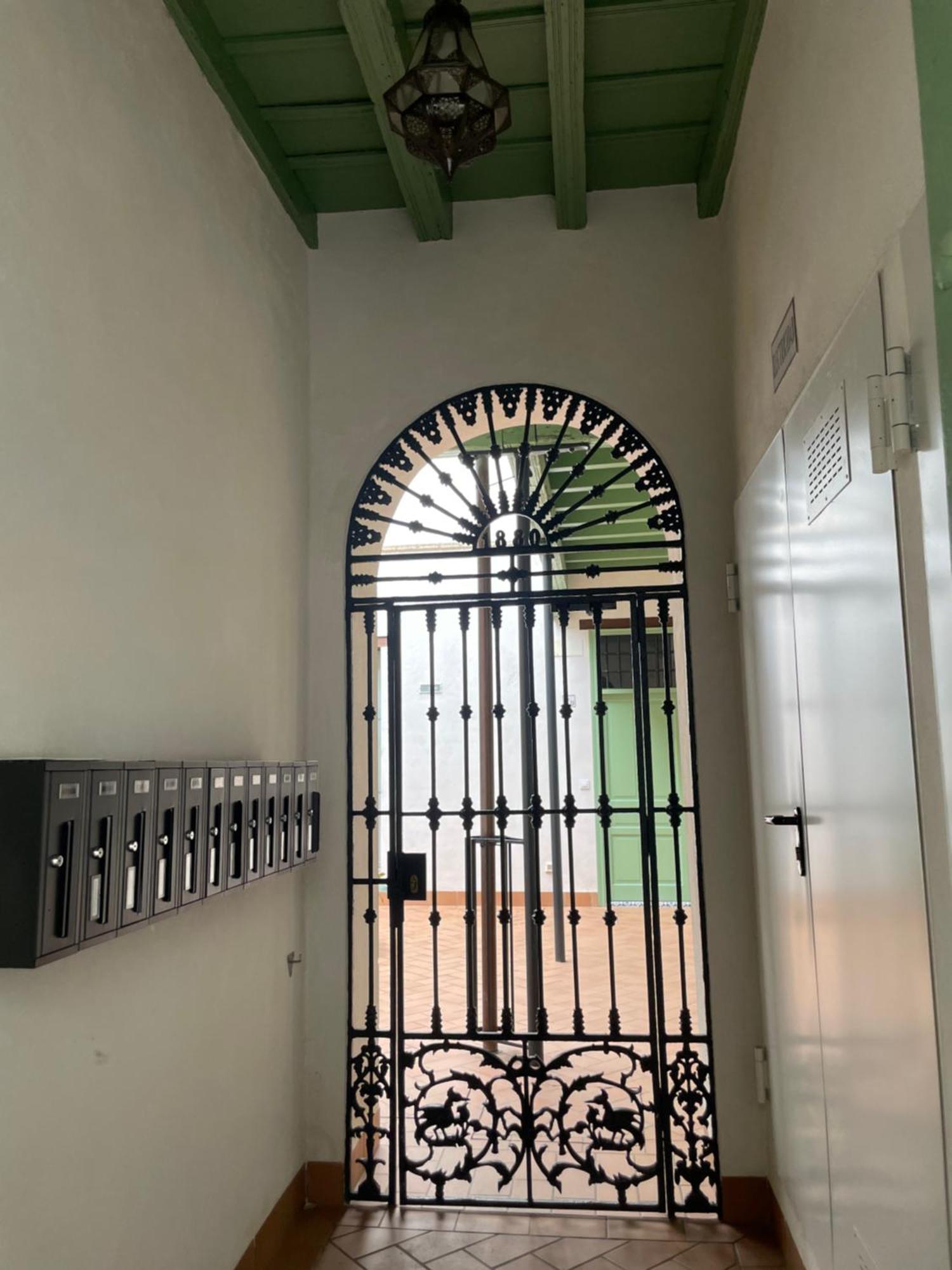 Komodo Gran Poder - Penthouse With Private Pool And Cozy Twin Bedroom Central Apartment Севиля Екстериор снимка