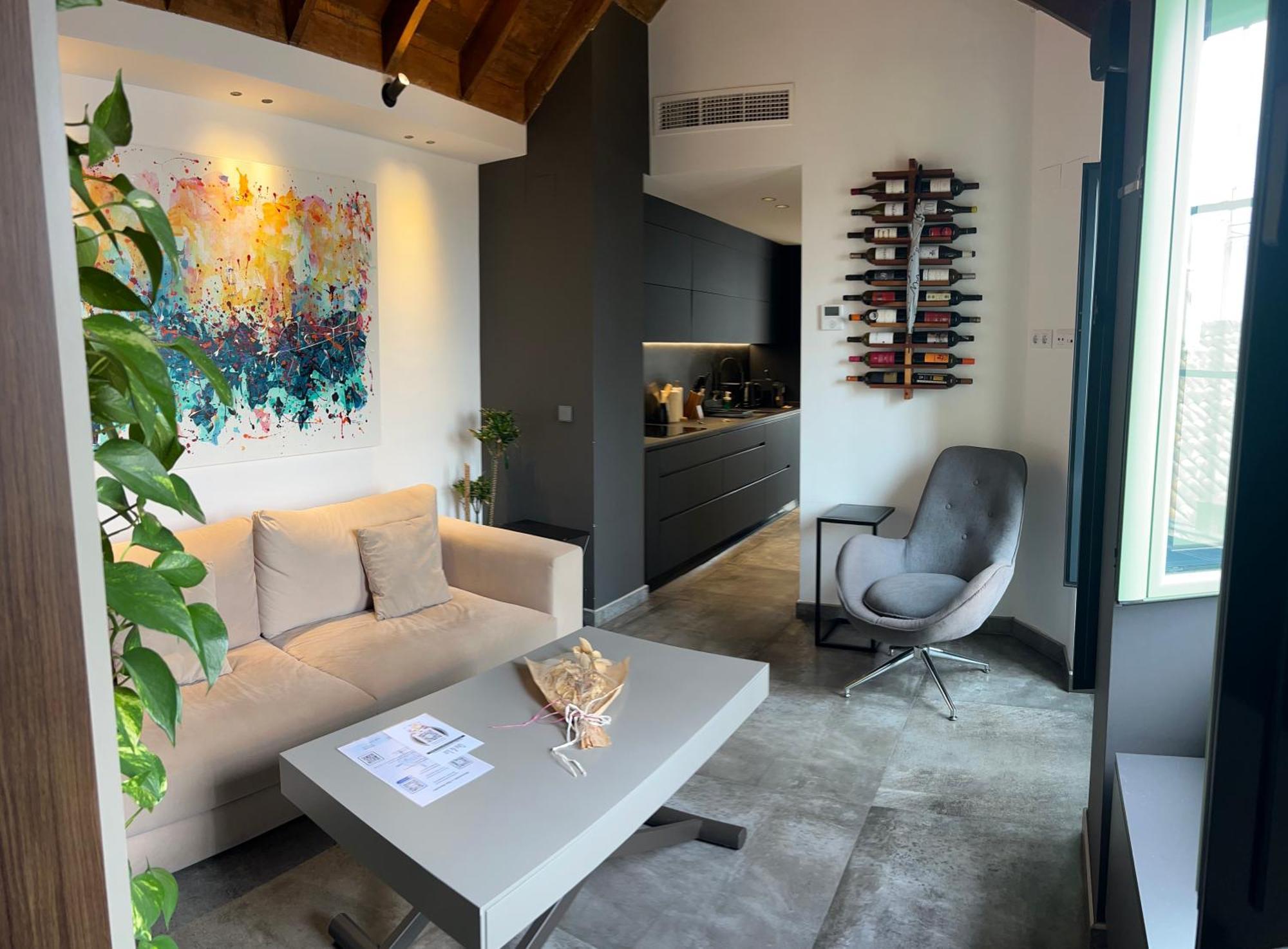 Komodo Gran Poder - Penthouse With Private Pool And Cozy Twin Bedroom Central Apartment Севиля Екстериор снимка